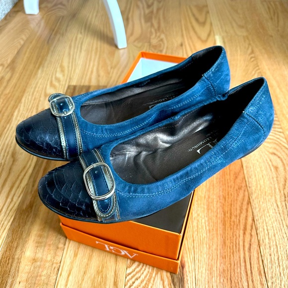 Agl Shoes - AGL blue flat shoes, size 39.5 or 8.5.